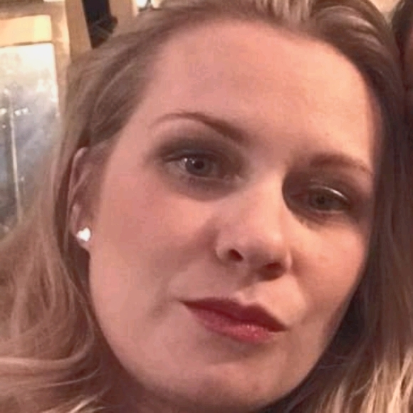 Goldenity- Jessica - Picture 1 of 1